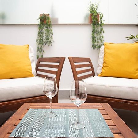 Apartamentos Bajeles Sevilla Urban Buitenkant foto