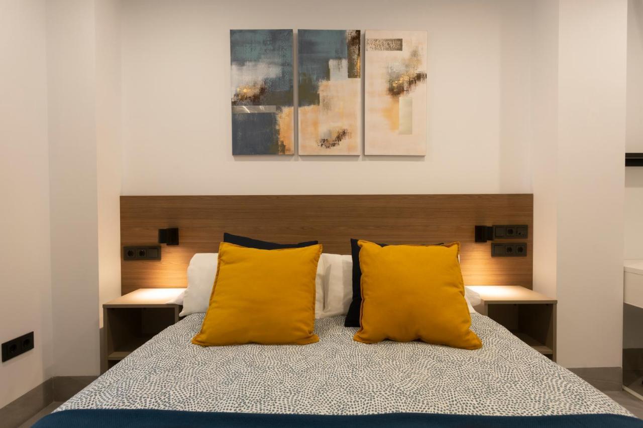 Apartamentos Bajeles Sevilla Urban Buitenkant foto