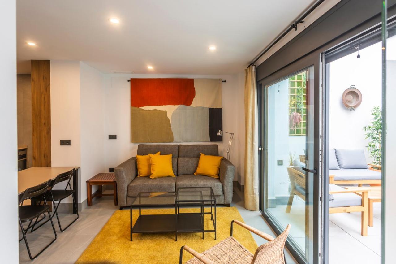 Apartamentos Bajeles Sevilla Urban Buitenkant foto