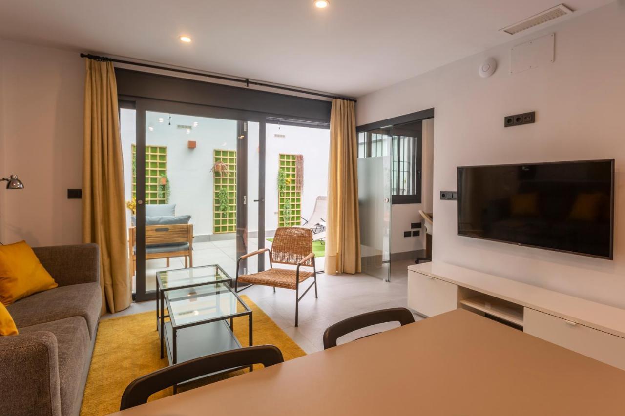 Apartamentos Bajeles Sevilla Urban Buitenkant foto
