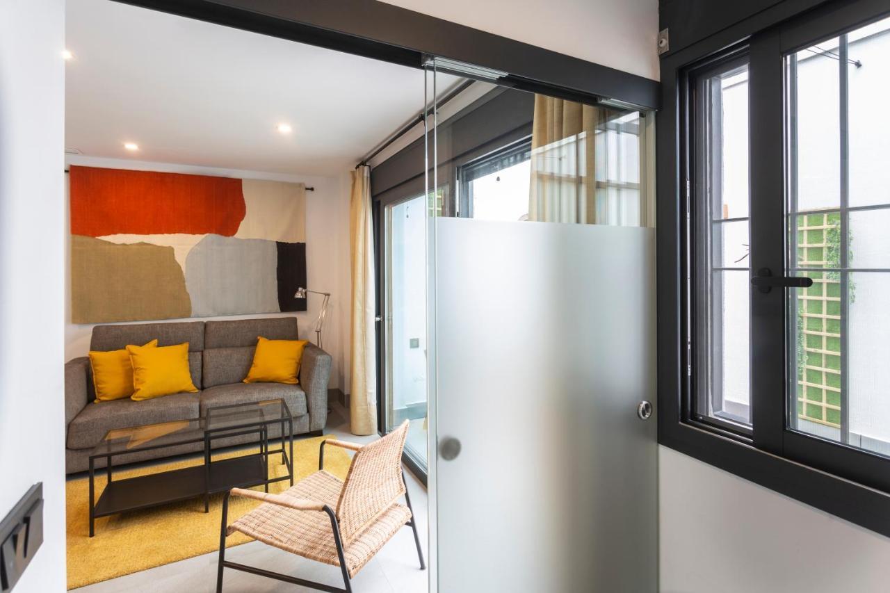 Apartamentos Bajeles Sevilla Urban Buitenkant foto