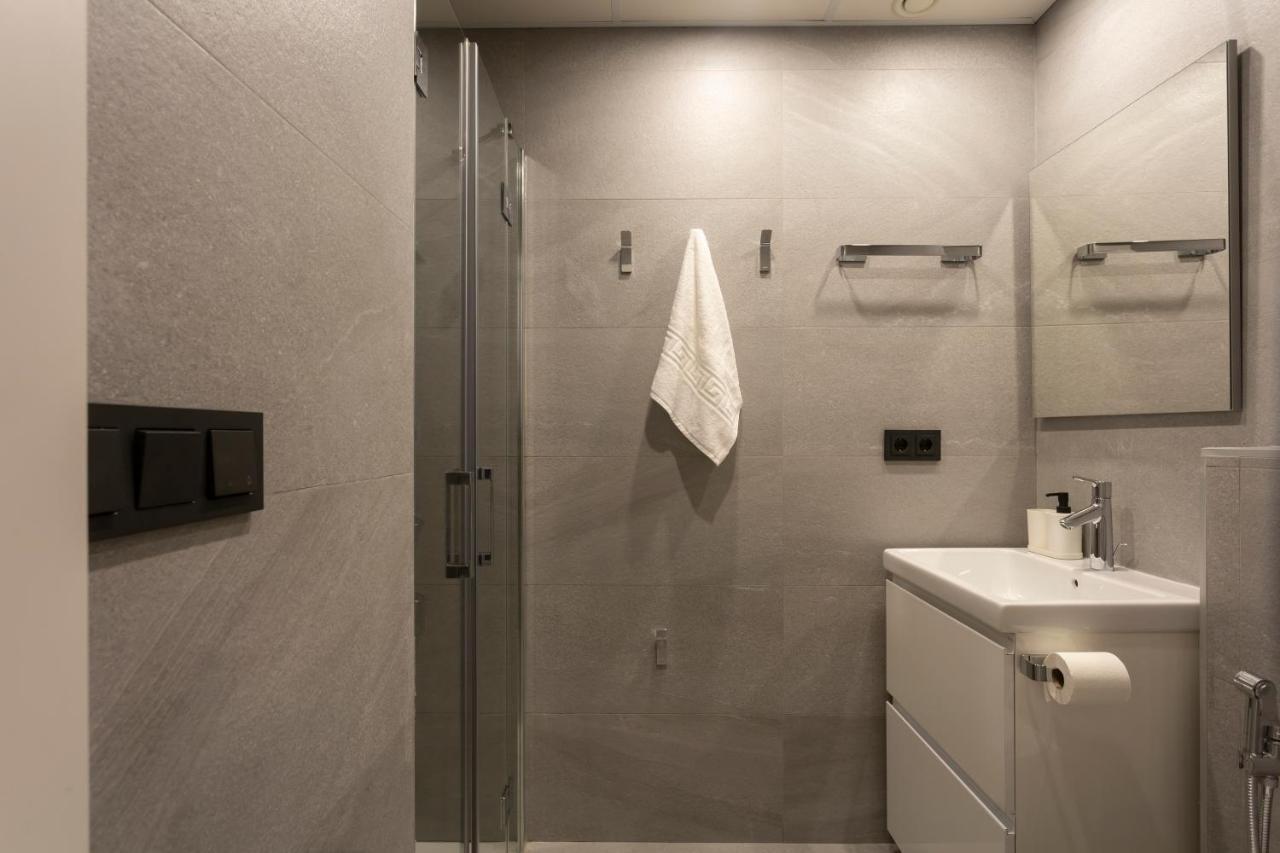 Apartamentos Bajeles Sevilla Urban Buitenkant foto
