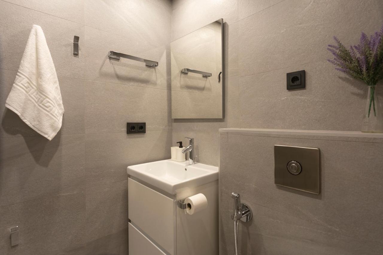 Apartamentos Bajeles Sevilla Urban Buitenkant foto