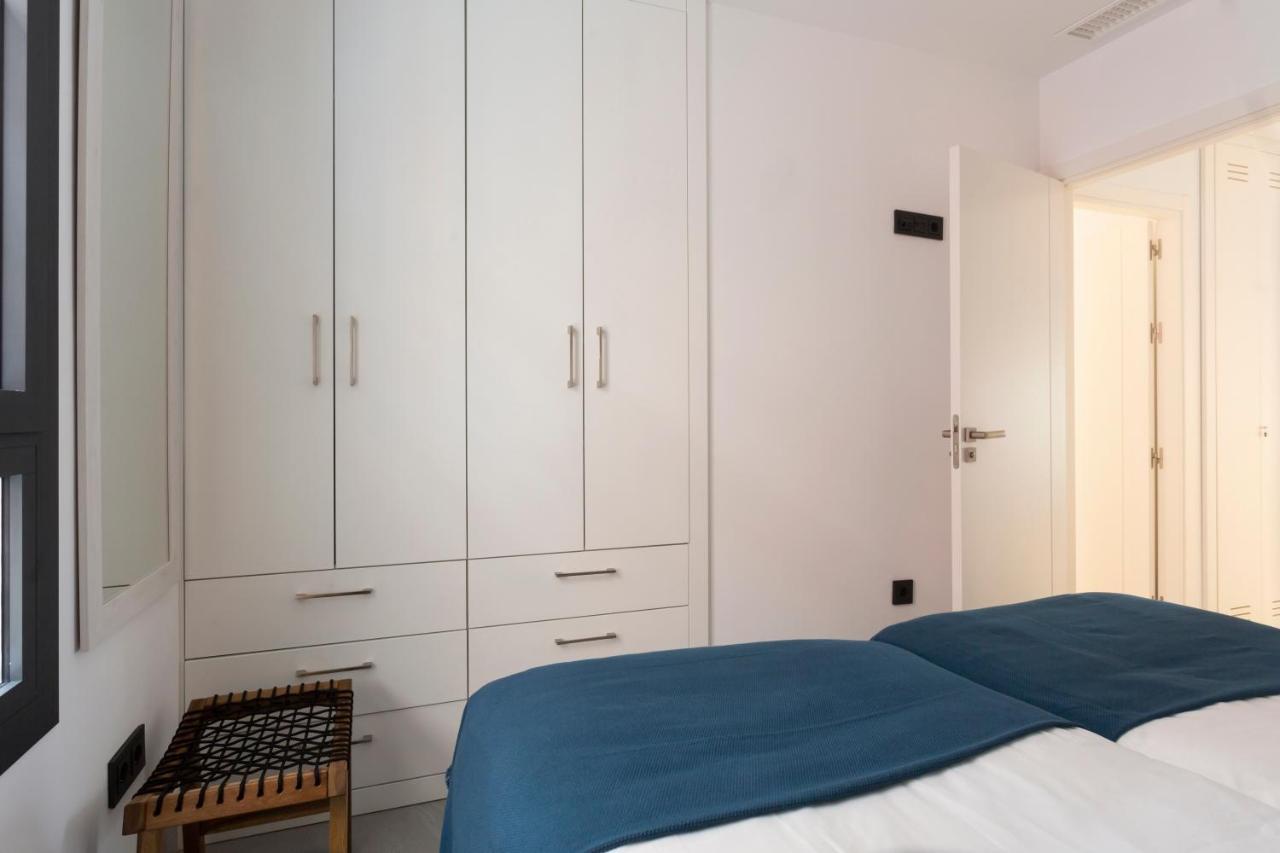 Apartamentos Bajeles Sevilla Urban Buitenkant foto