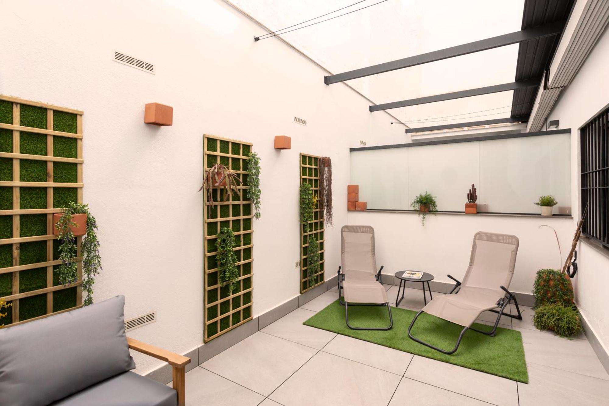 Apartamentos Bajeles Sevilla Urban Buitenkant foto