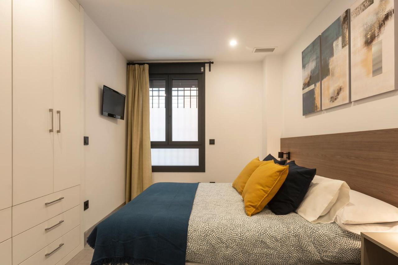 Apartamentos Bajeles Sevilla Urban Buitenkant foto