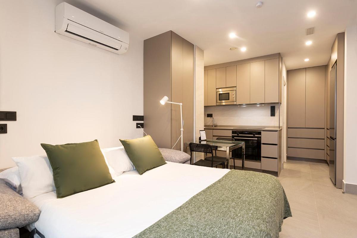 Apartamentos Bajeles Sevilla Urban Buitenkant foto