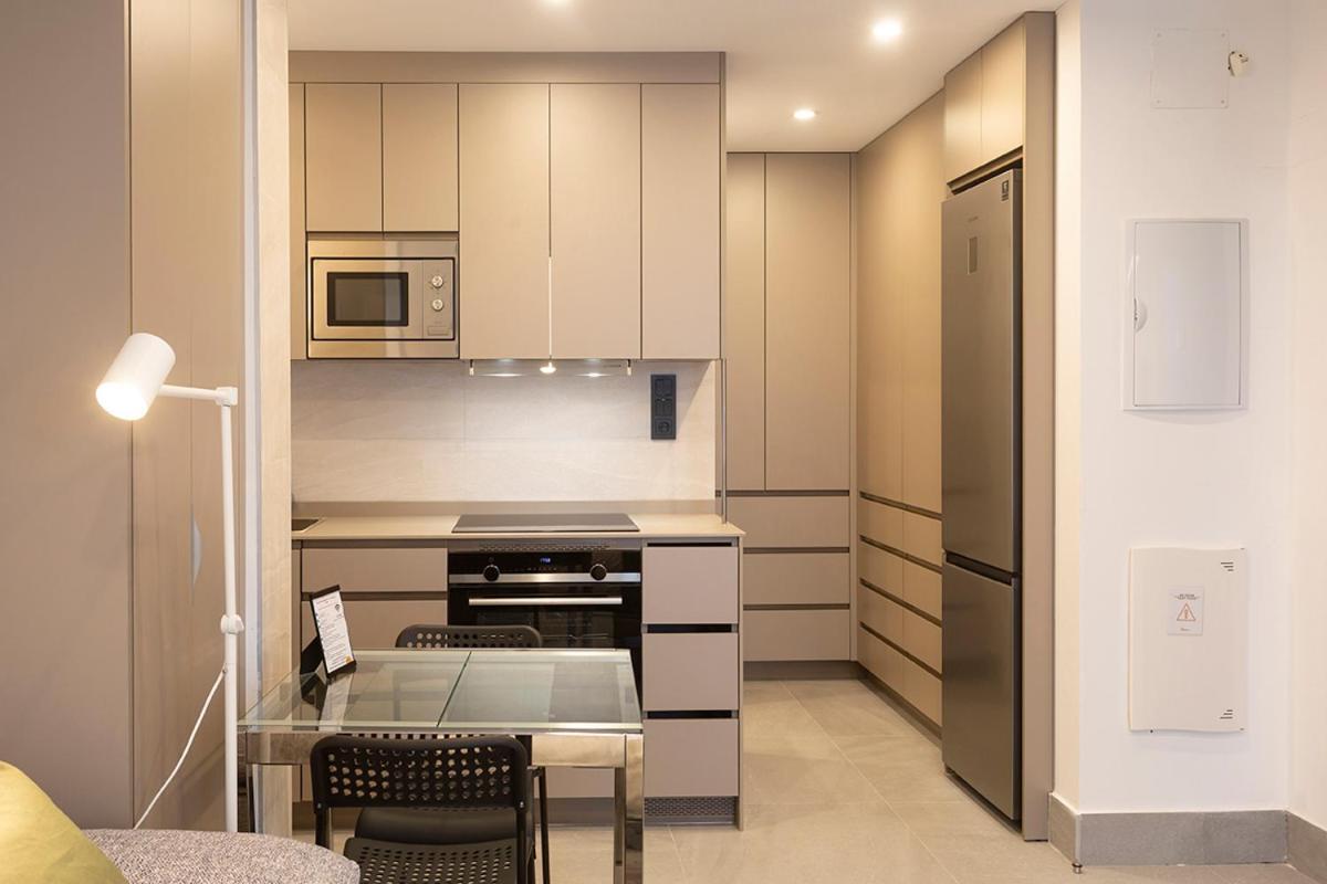 Apartamentos Bajeles Sevilla Urban Buitenkant foto