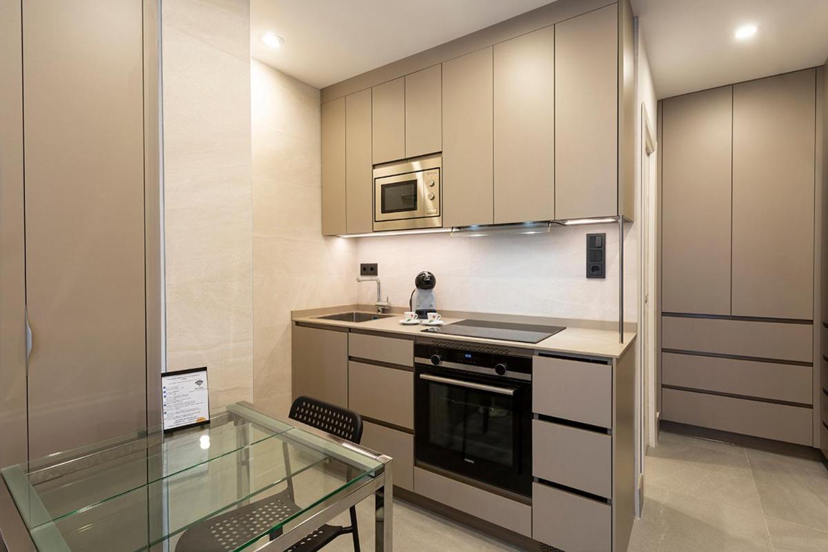Apartamentos Bajeles Sevilla Urban Buitenkant foto