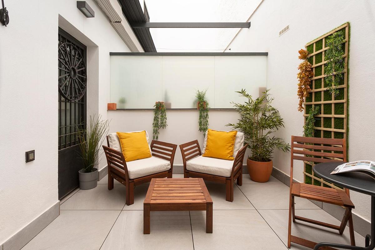 Apartamentos Bajeles Sevilla Urban Buitenkant foto